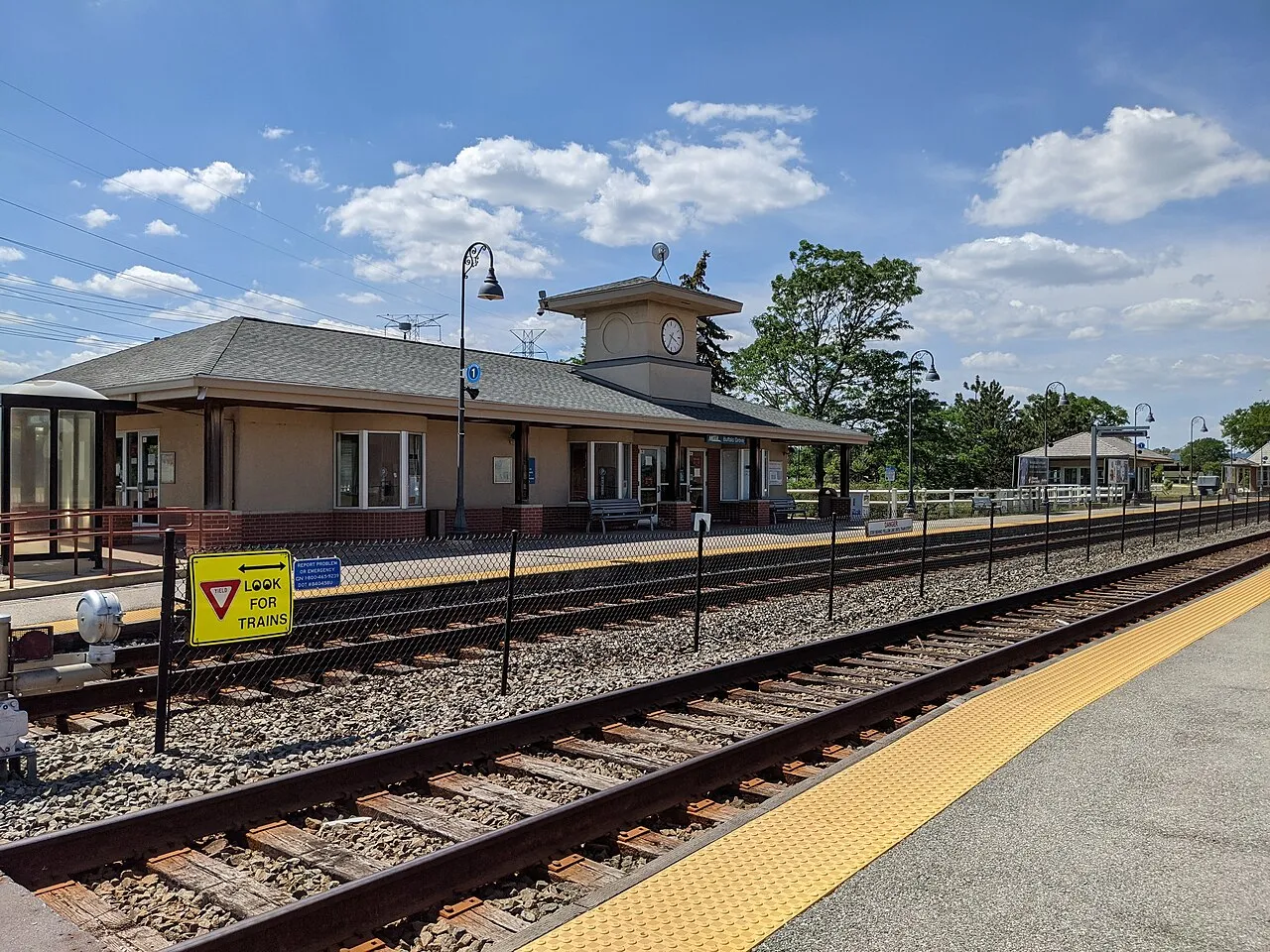 Buffalo Grove Metra station depot and platform on the North Central Service line in Buffalo Grove, Illinois